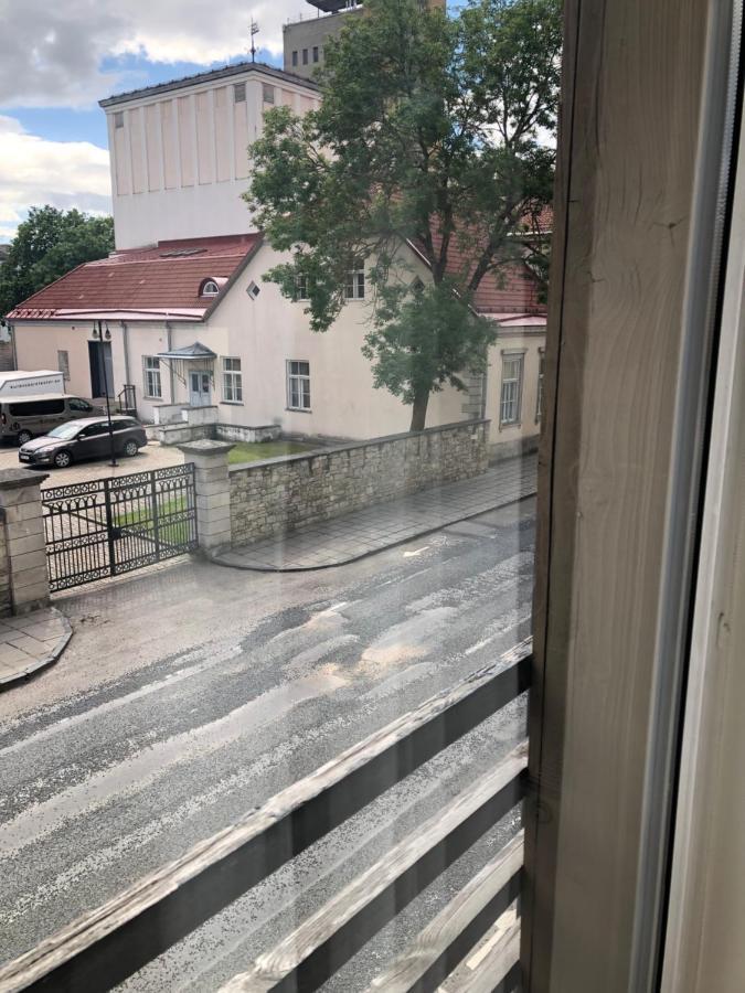 Kalevite Kodu 2-Toaline Apartment! Kuressaare Buitenkant foto