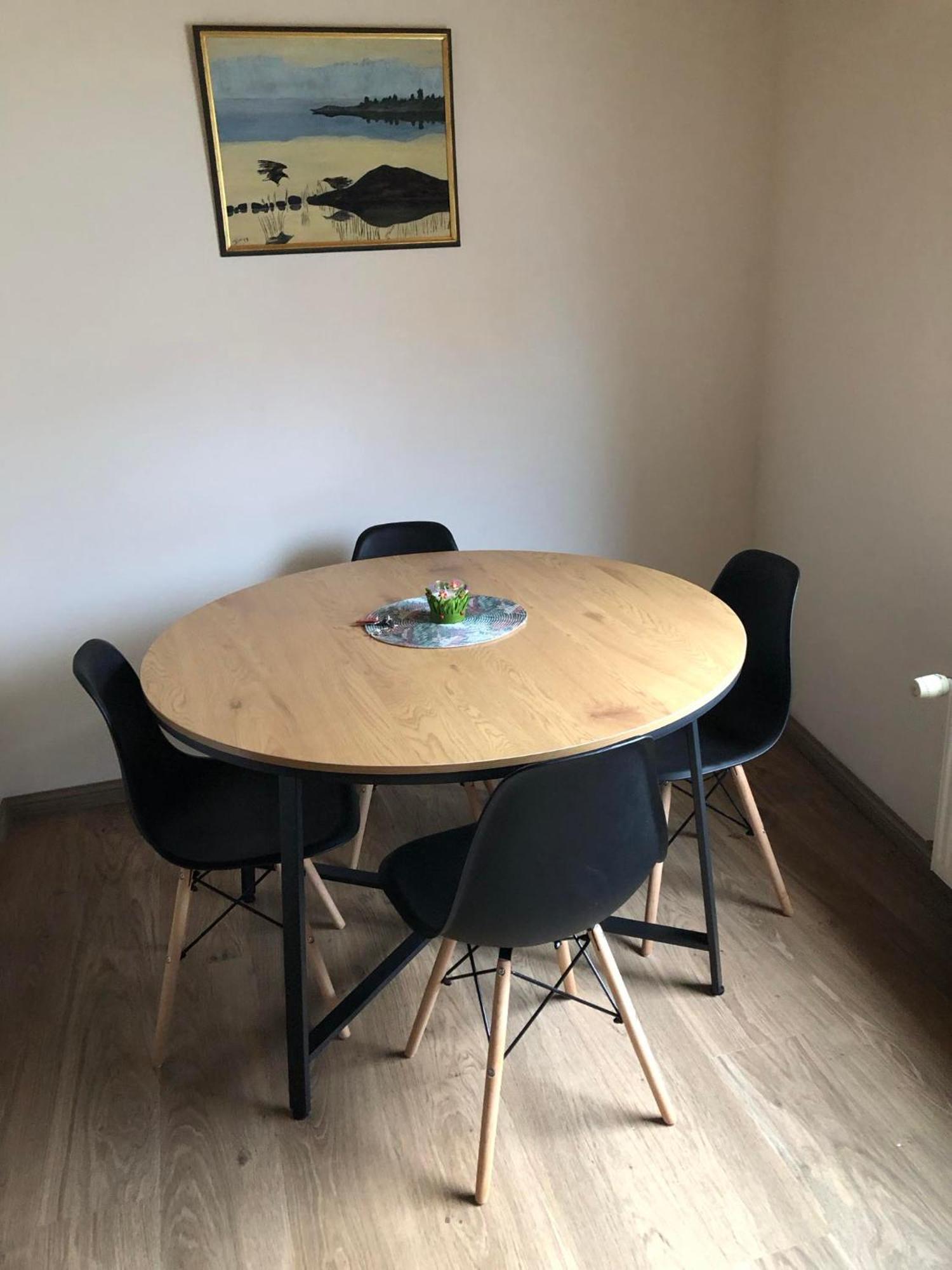 Kalevite Kodu 2-Toaline Apartment! Kuressaare Buitenkant foto